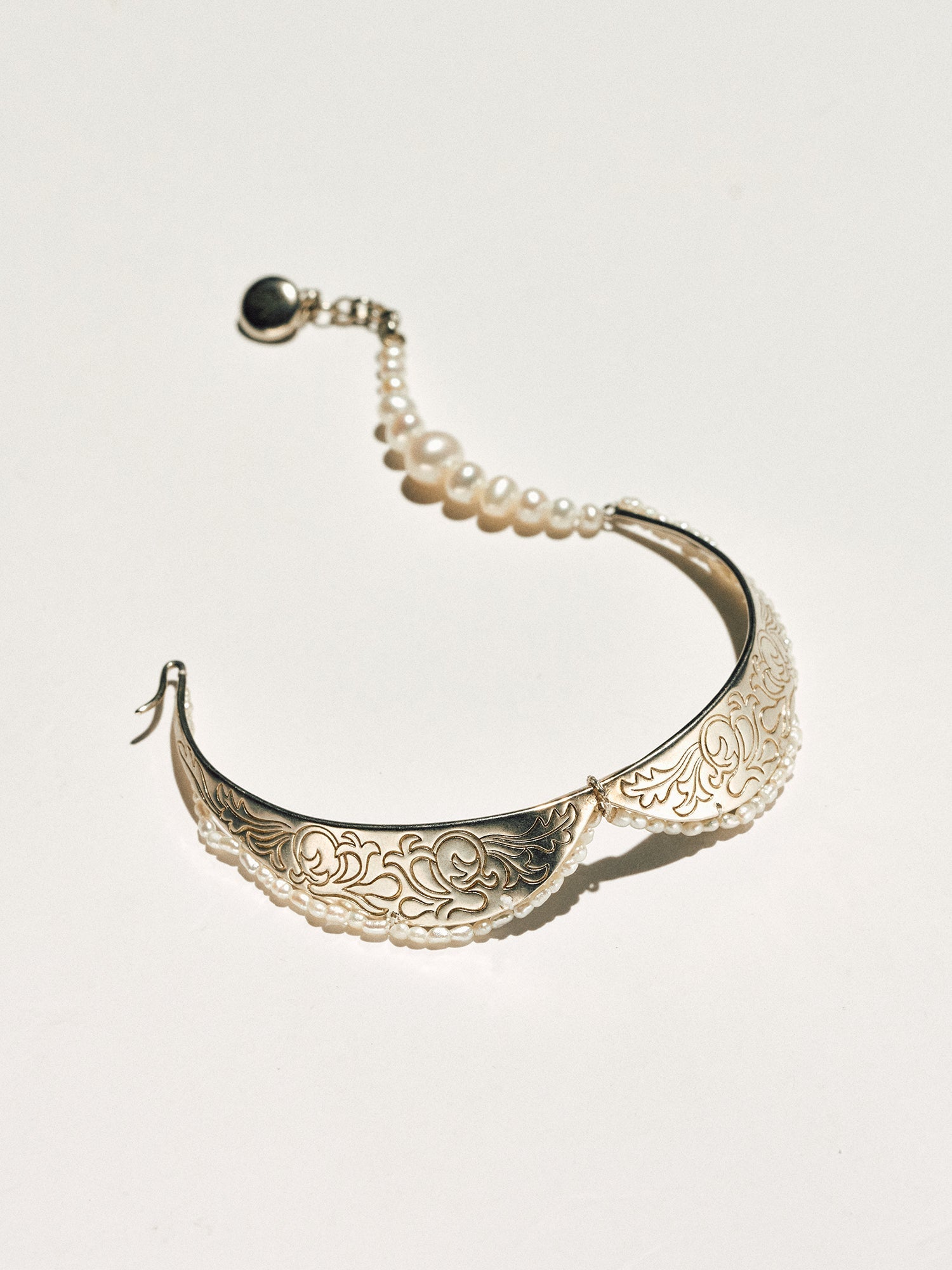 Fairy-Tale Collar Bow Bracelet Adorned with Pearls