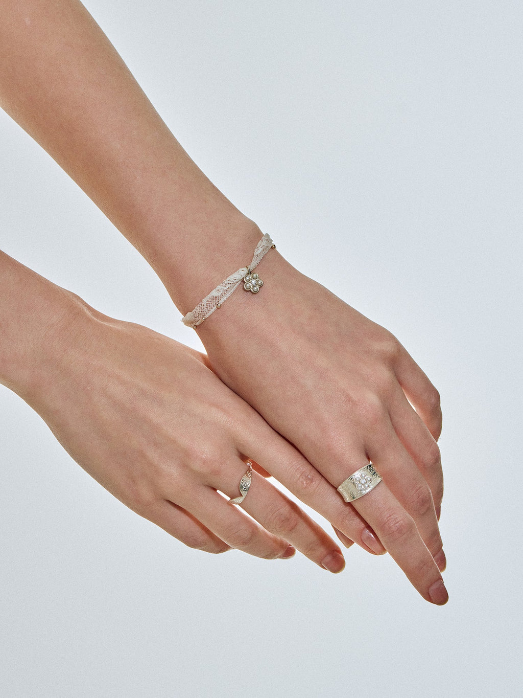 Pearl Blossom Lace Bracelet
