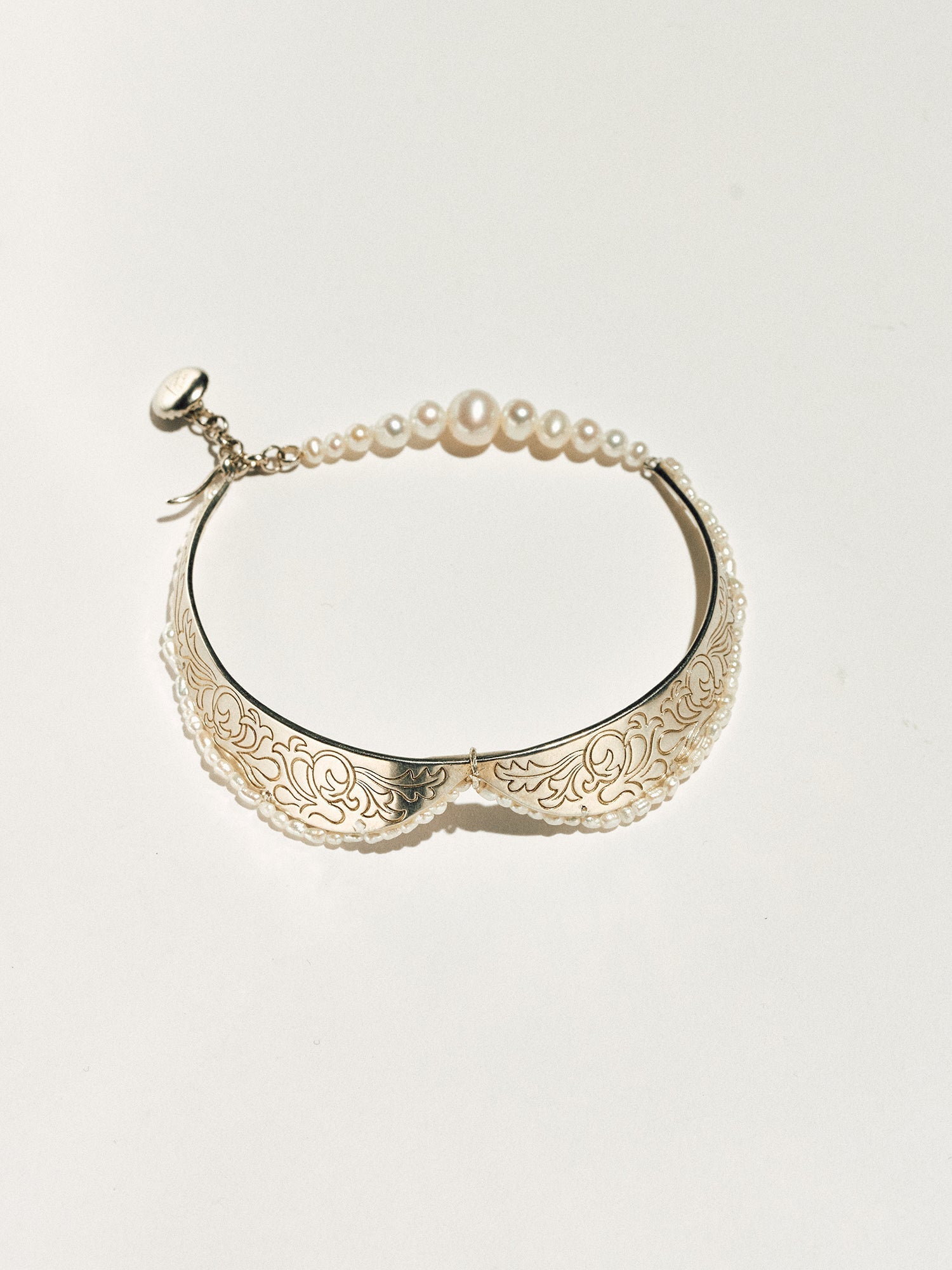 Fairy-Tale Collar Bow Bracelet Adorned with Pearls