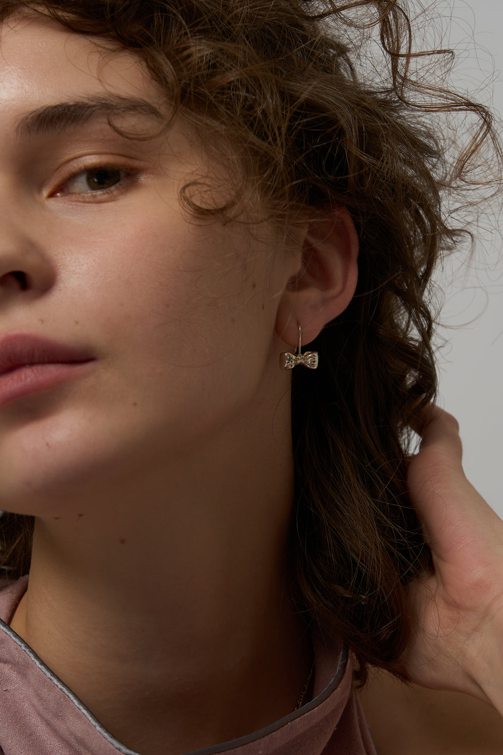 Bowtie Earrings in S925 Silver