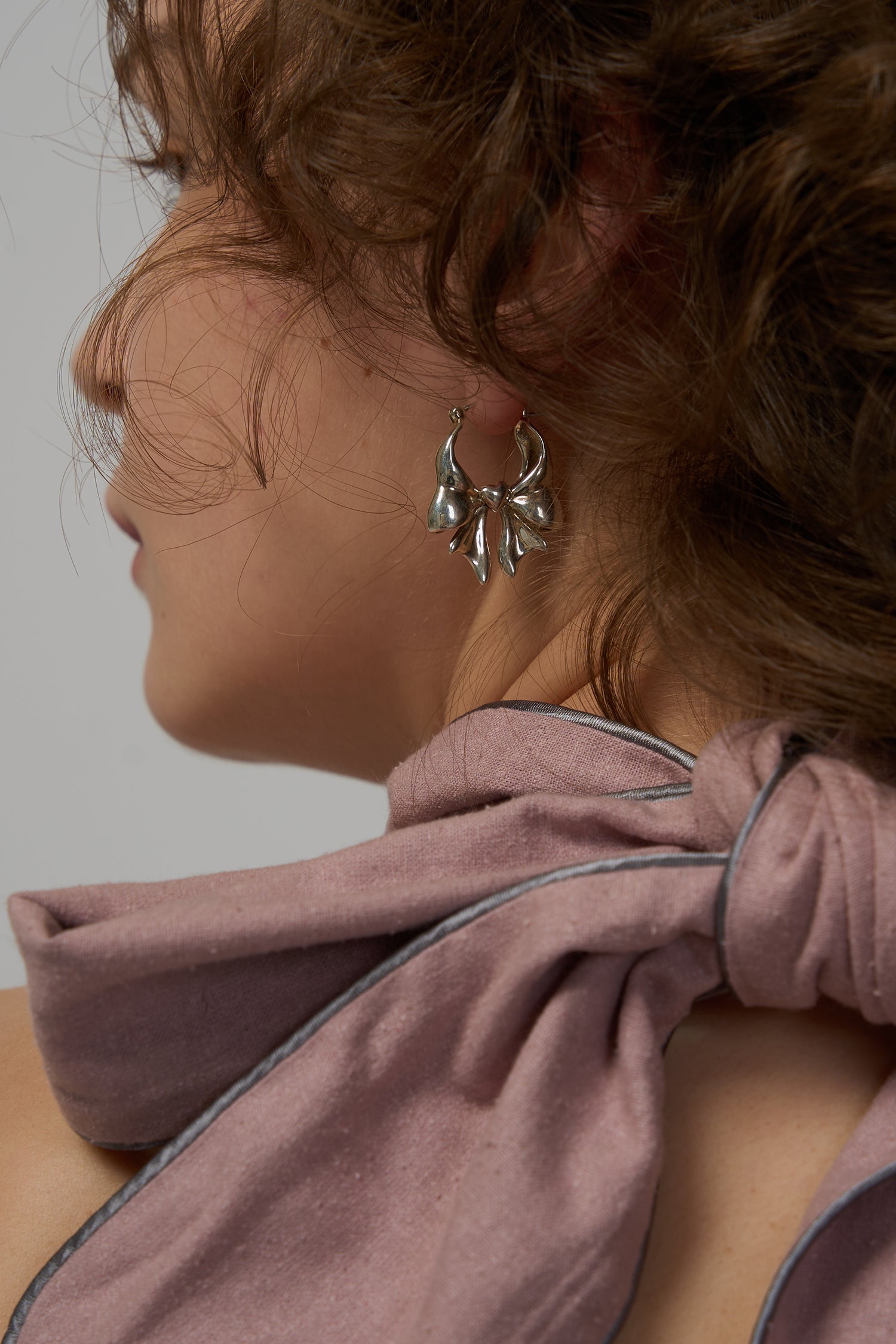 Large Bowtie Hoop Earrings in S925 Silver