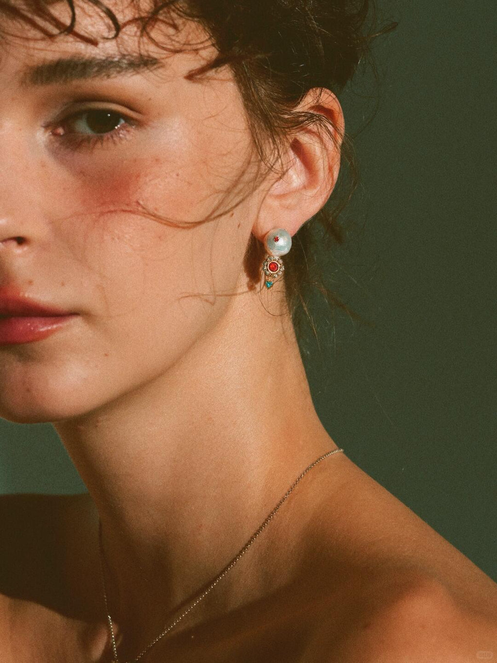 Oil Palette Luster Pearl Earrings